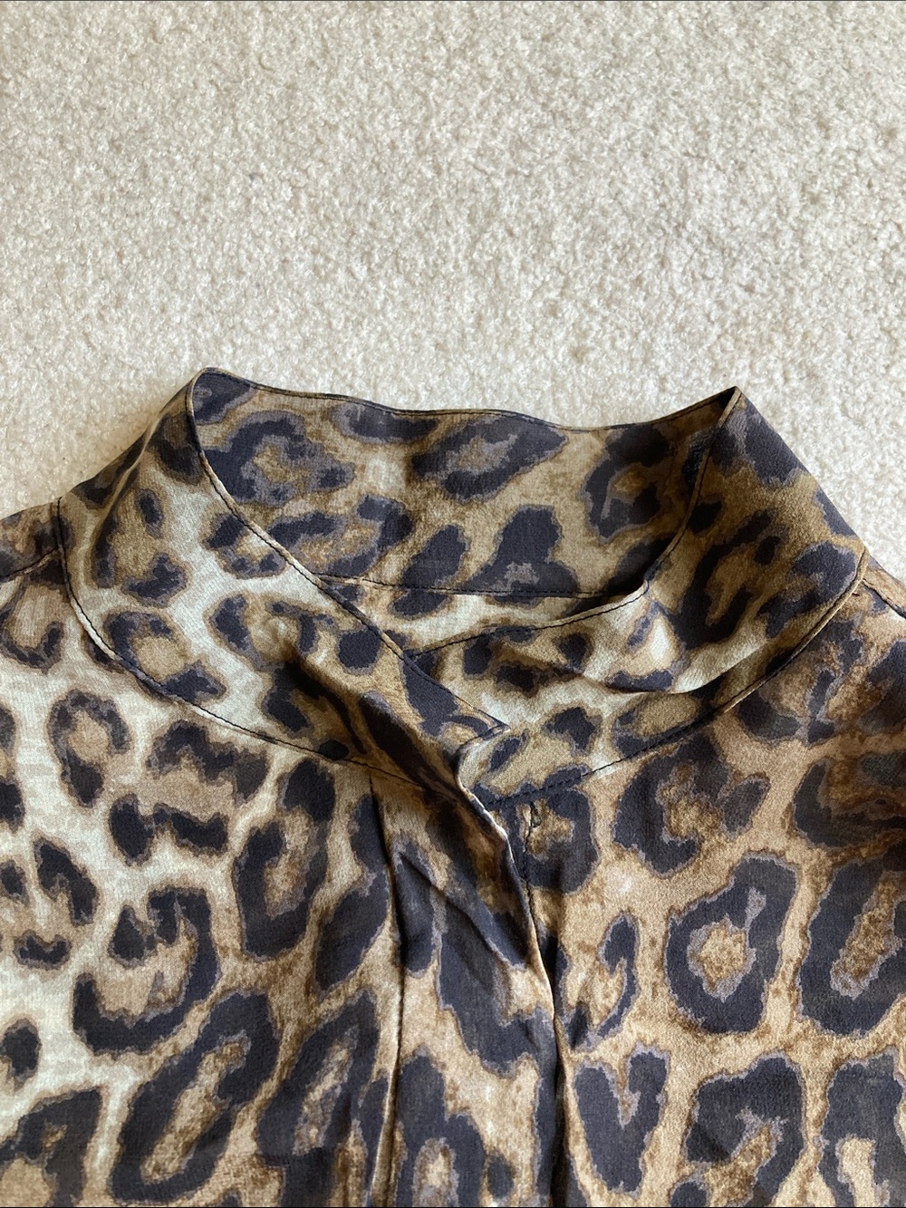 Nili Lotan evelyn blouse in leopard print - Picture 5 of 15